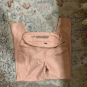 Size M Victoria Sport leggings